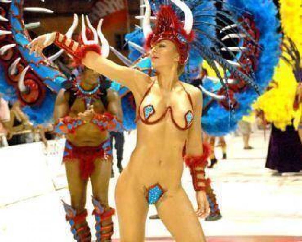 Gualeguaych�, ya gan� con su carnaval