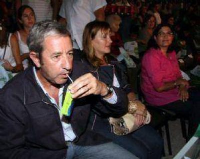 Cobos lanzar�a su candidatura presidencial antes de fin de mes