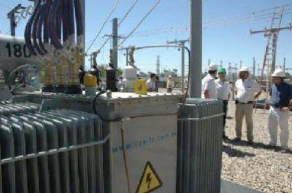Llegaron los equipos de generaci�n el�ctrica adquiridos por la provincia