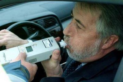 Alcoholemias positivas y mal estacionamiento, las infracciones m�s comunes