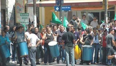 El Polo Sanitario vuelve a movilizar hoy y prepara el paro del lunes 14