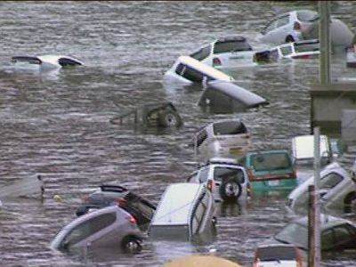Un tsunami de diez metros de altura arrasa las costas de Jap�n