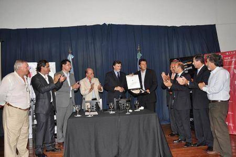 Massa encabez� la primera reuni�n de la Uni�n Empresaria de Tigre