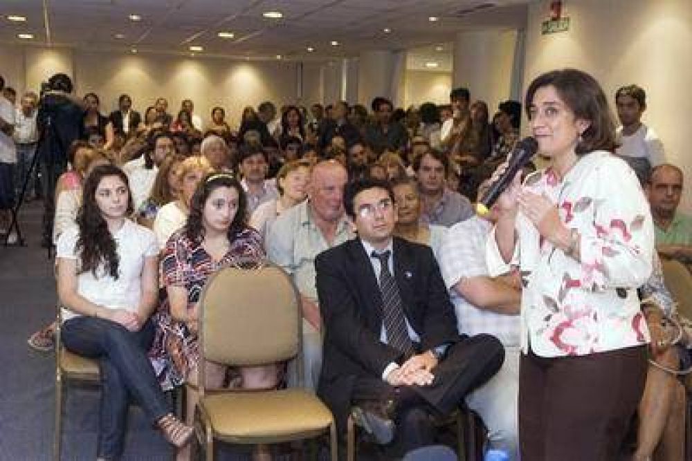 El Frente para la Victoria present� los lineamientos para su gobierno