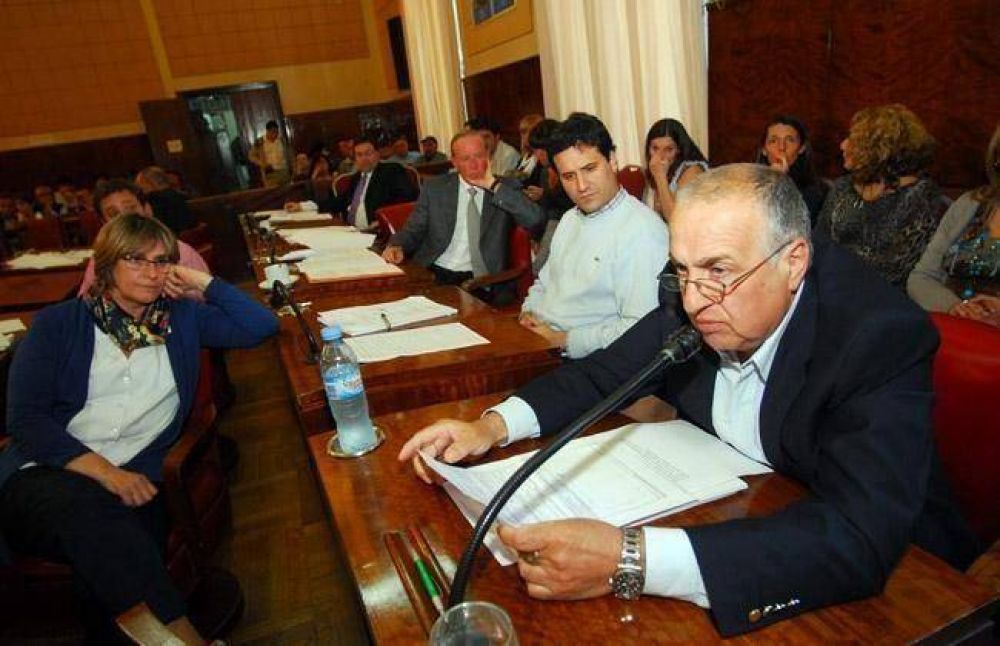 El radicalismo pretende que la secretar�a de Educaci�n sea un ente descentralizado