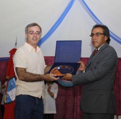 ESCOBAR - EL INTENDENTE SANDRO GUZMAN ENCABEZO EL ACTO DE INICIO DEL CICLO LECTIVO 2011 EN LA ESCUELA MEDIA N� 1 DE GARIN