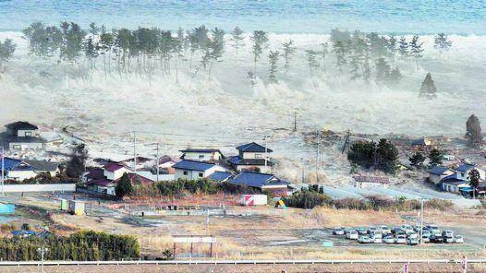 Miles de desaparecidos en un tsunami devastador