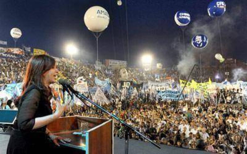 Cristina llega a Comodoro para respaldar a Eliceche y Di Pierro