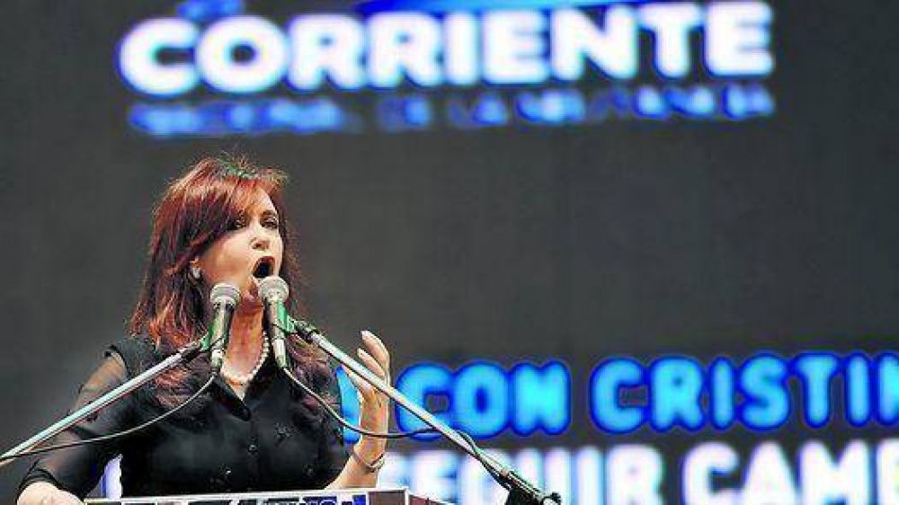 En un acto masivo, Cristina eludi� hablar de la reelecci�n