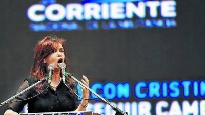 En un acto masivo, Cristina eludi� hablar de la reelecci�n