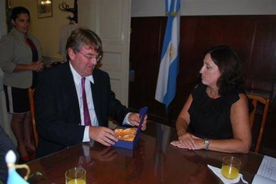 LUJAN - LA VISITA DEL CONSUL FRANC�S
