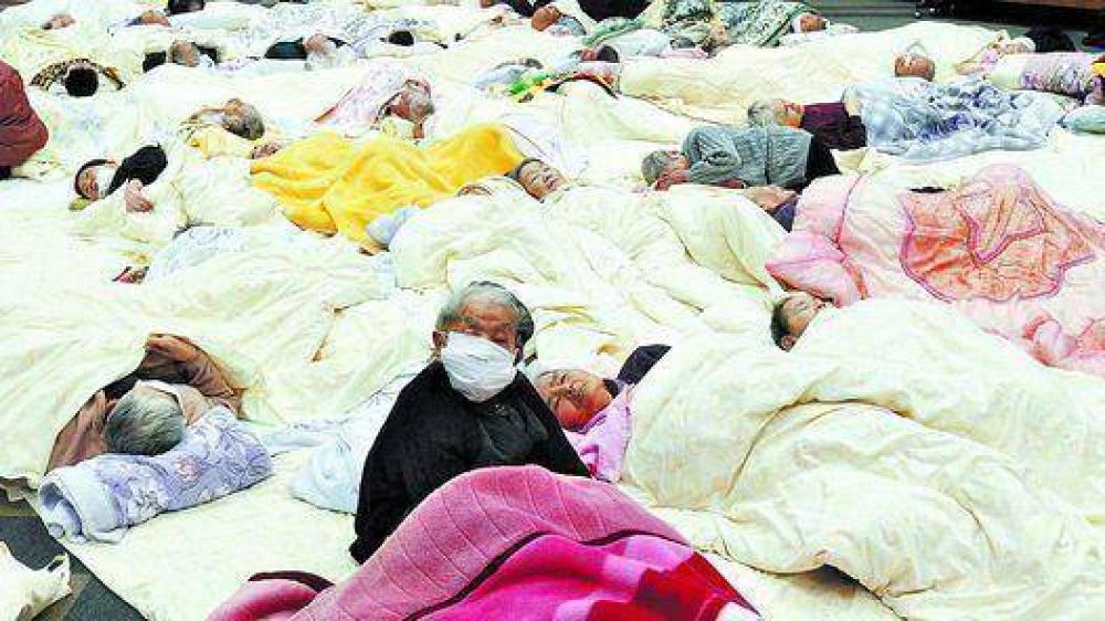 Ya hay m�s de 1.800 muertos y buscan a miles de desaparecidos