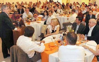 Das Neves pidi� al empresariado que apoye la continuidad de su modelo