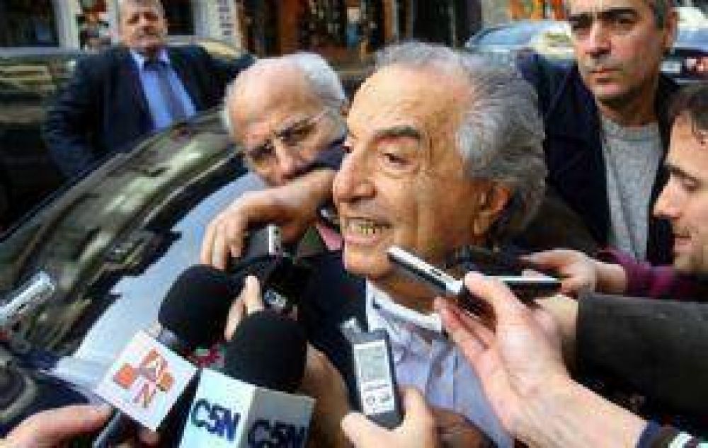Para Cavalieri, Moyano "est� destruyendo" el modelo sindical