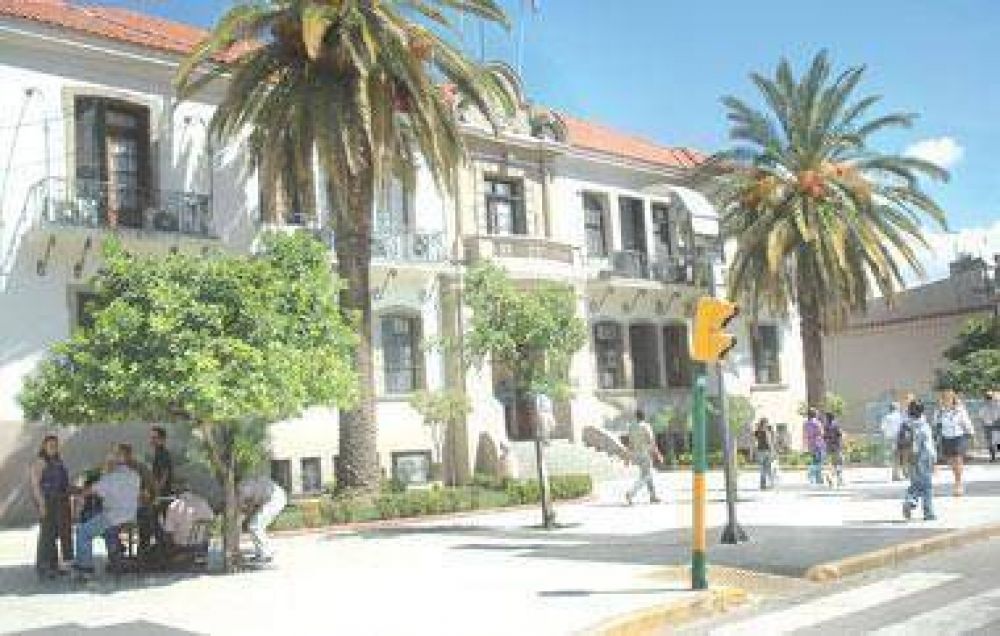 La mayor�a de los recursos de la Provincia son para pagar los sueldos