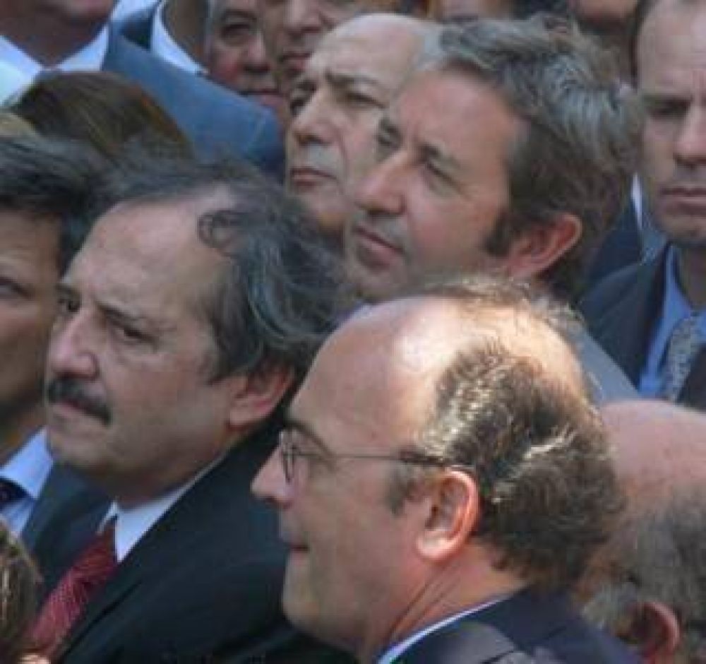 Dirigentes radicales del distrito opinaron del acercamiento Alfons�n-Moreau