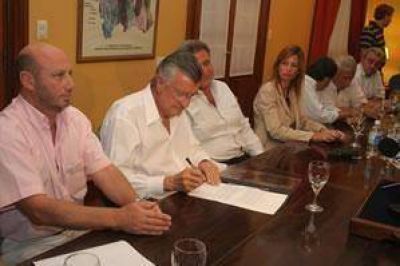 Fijan en $0,75 el kilo de uva para mosto m�s asistencia de $0,17 
