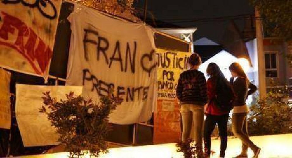 El mal tiempo impidi� recordar con un acto a Franco Castro