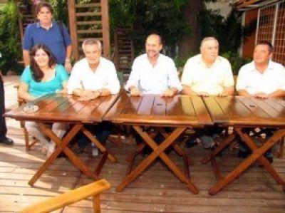 "Binner debe incorporar m�s polic�as ya", reclam� Perotti