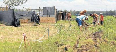 Tras el segundo desalojo de 9 de Abril, la comuna denunci� las estafas 