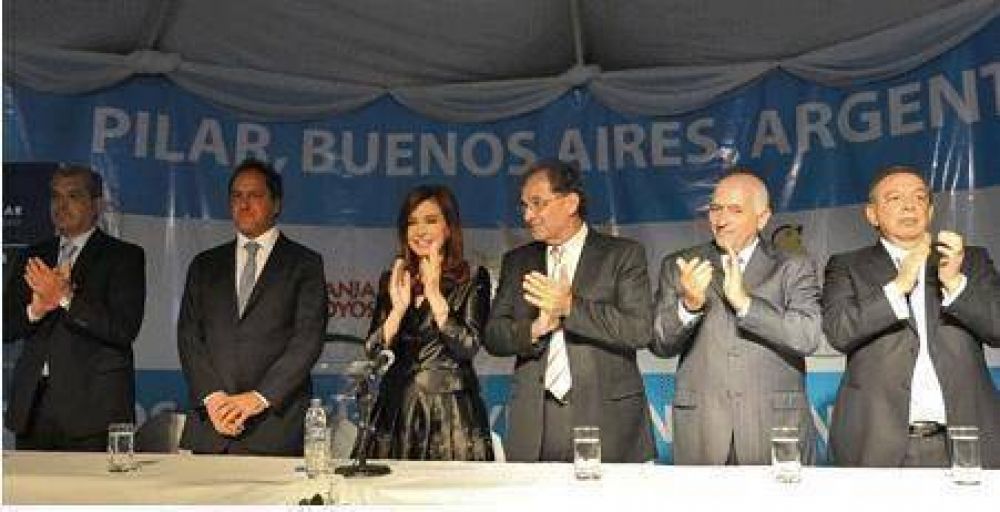 Sugestiva frialdad de Cristina hacia el intendente Z�ccaro