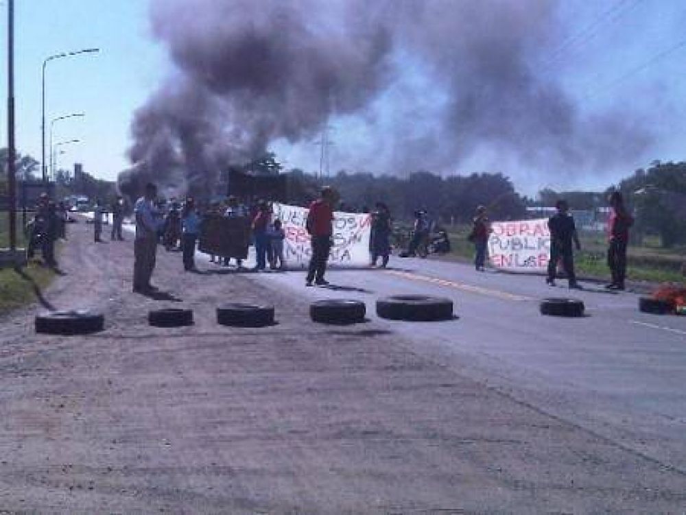 Manifestantes del MTC realizaron un corte total de la ruta 5