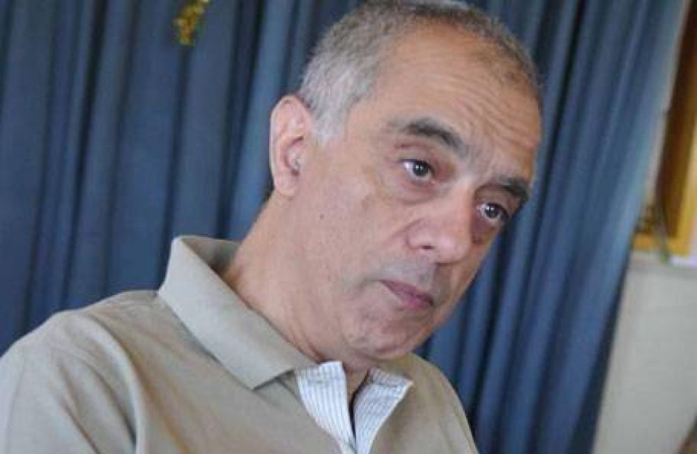 Guillermo El�as aclar� que renunci� a la direcci�n del Central y no que fue echado