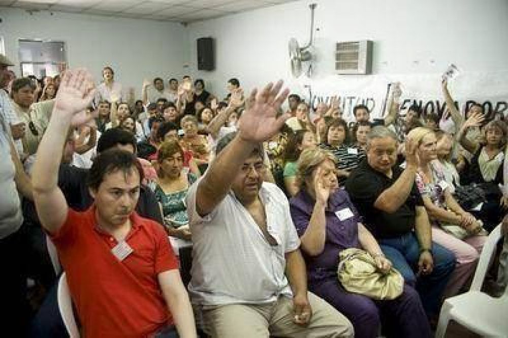 UCR: solicitan que se convoque de "inmediato" a la Convenci�n radical