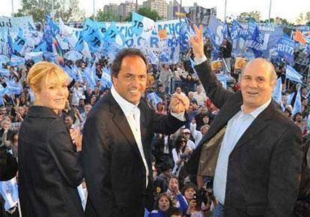 Scioli encabezar� un acto de homenaje a la Mujer en el estadio de Independiente