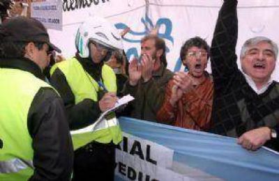 Fayad gan� en la Corte y podr� multar a los que protesten