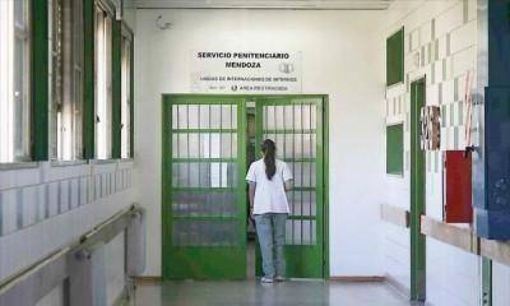 Finalmente, la atenci�n de presos se dividir� entre varios hospitales