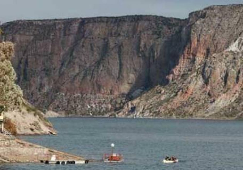 El anuncio de otro corte en el curso del r�o Atuel enoj� a los agentes tur�sticos de San Rafael