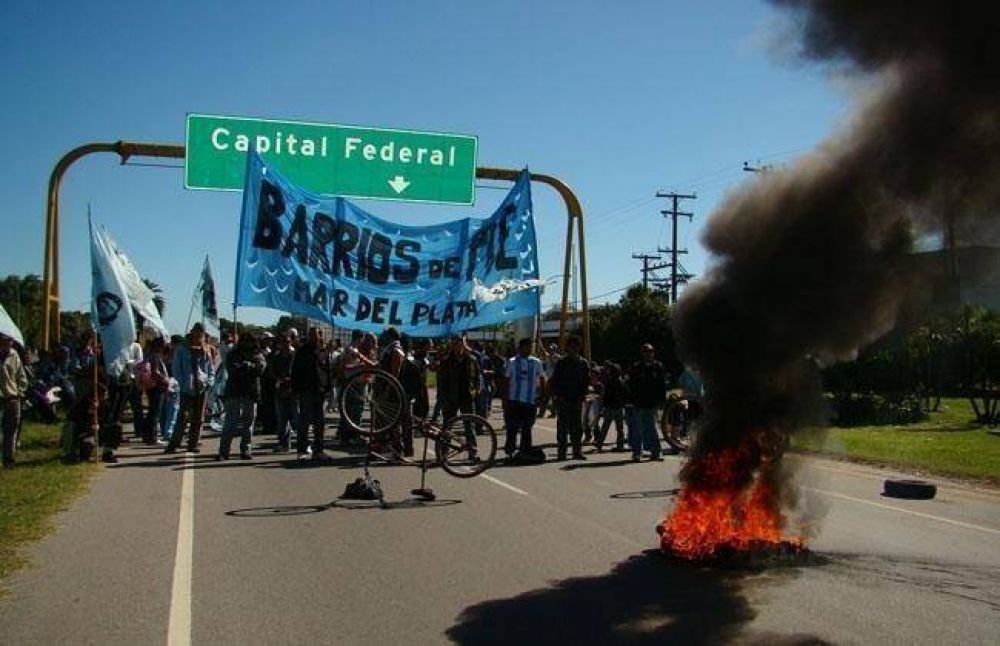 Vecinos se movilizaron para conseguir �trabajo y dignidad�
