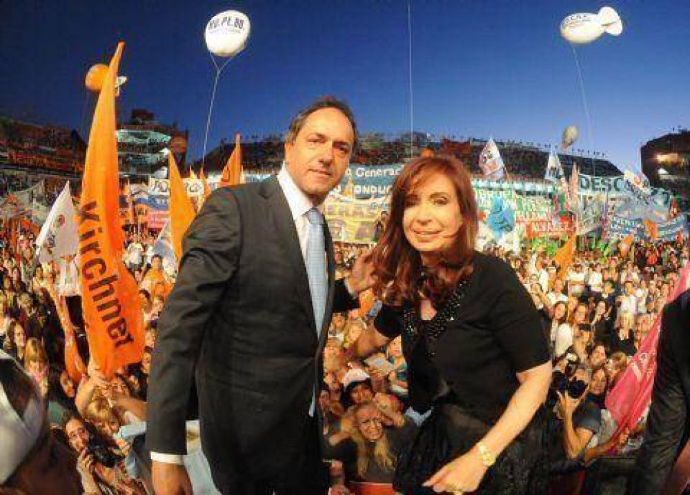 Scioli destac� el "compromiso" de las trabajadoras sociales "para que nadie se quede atr�s"