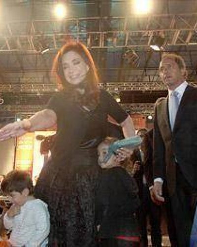 �Llamo a estar m�s unidos que nunca�