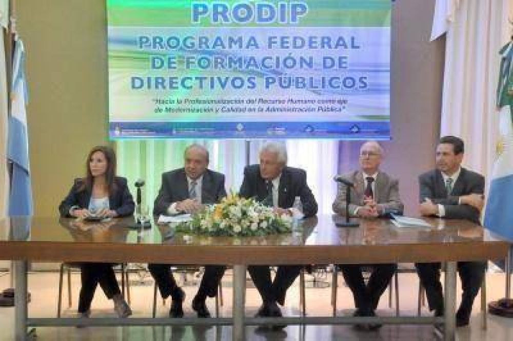 Presentaron el programa federal de formaci�n de directivos p�blicos