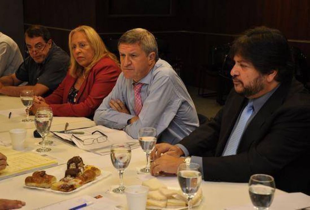 �Planificamos un polo educativo, cultural y tecnol�gico para Campana�