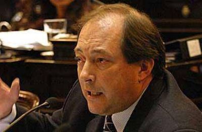 Sanz: "Es necesario redoblar esfuerzos para terminar con el Gobierno"