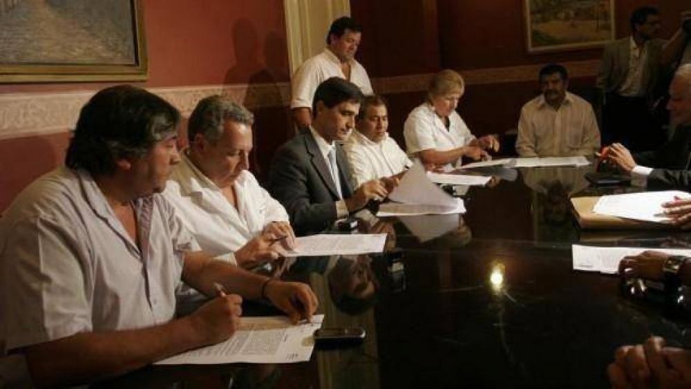 Tres gremios de la sanidad acordaron la recomposci�n salarial con el Gobierno