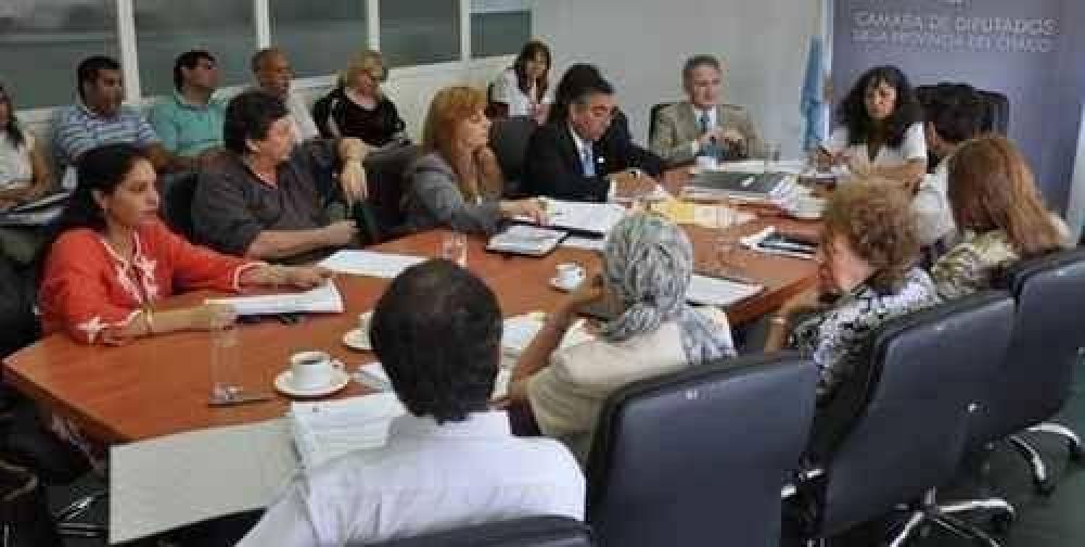 Romero y diputados analizaron la situaci�n de los docentes de 7�