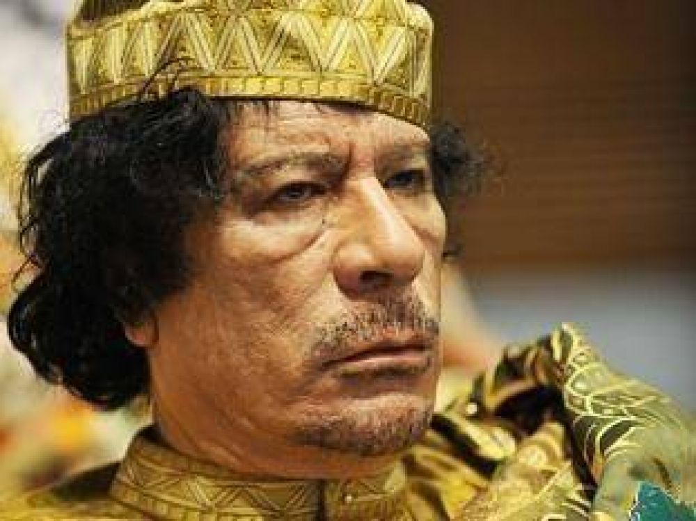 Allegados de Khadafi contactaron a los aliados y ya se habla de "exilio"