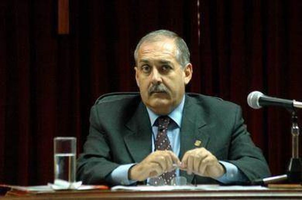 El bloque FCS del Senado cit� a Mamerto Acu�a
