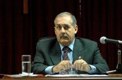 El bloque FCS del Senado cit� a Mamerto Acu�a