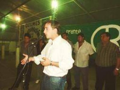 Quilmes: Concejal Gaudio realiz� concurrido plenario en Solano