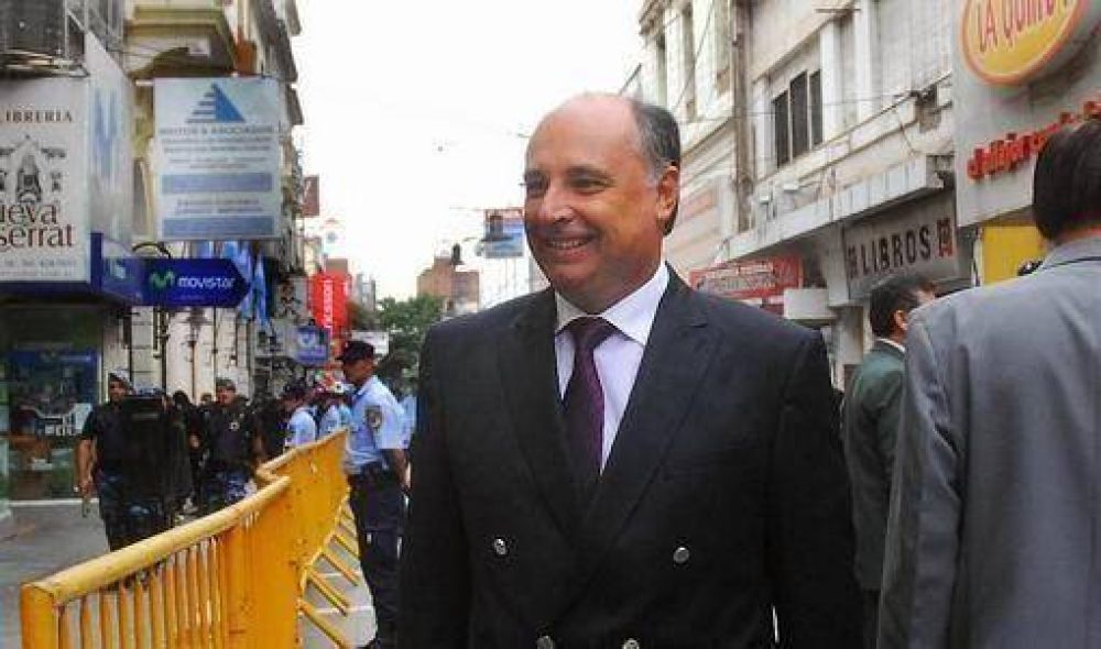 Accastello separa las elecciones locales y votar�n el 26 de junio