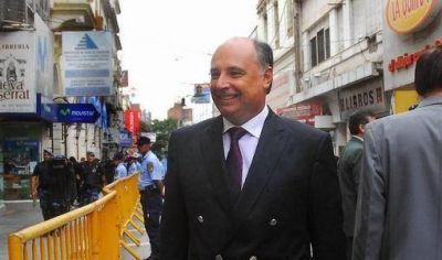 Accastello separa las elecciones locales y votar�n el 26 de junio