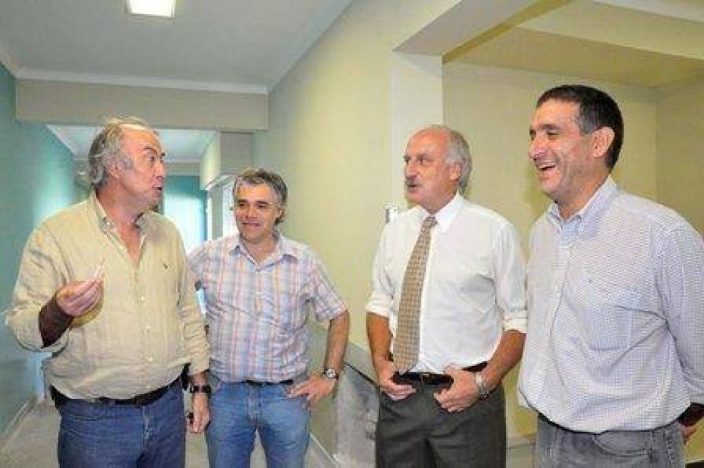 Una recorrida por las obras antes de la visita del gobernador