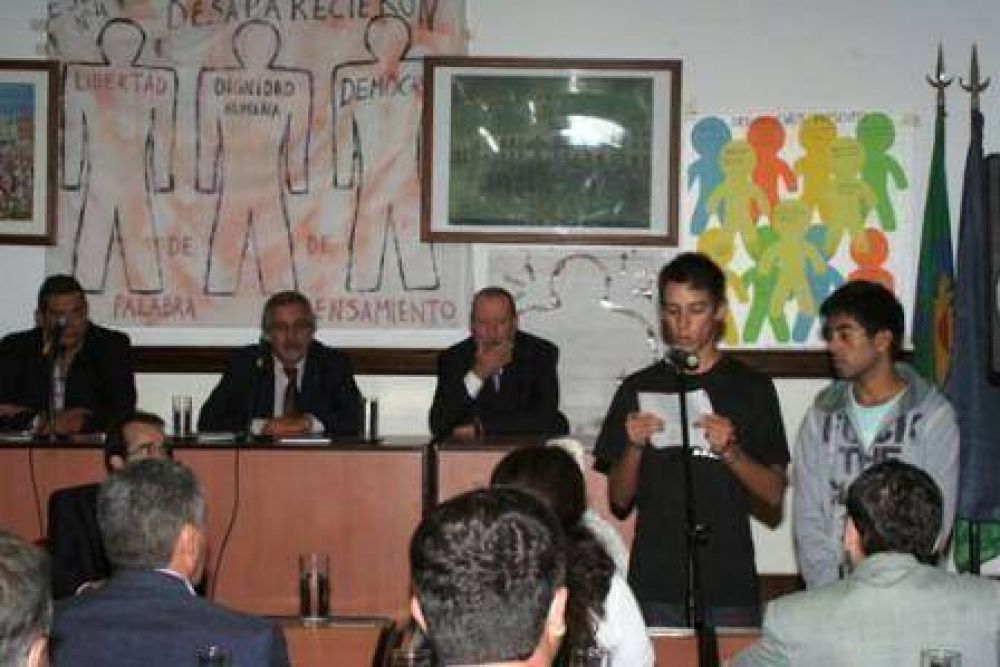 Sesi�n Especial en San Fernando, a 35 a�os del �ltimo golpe