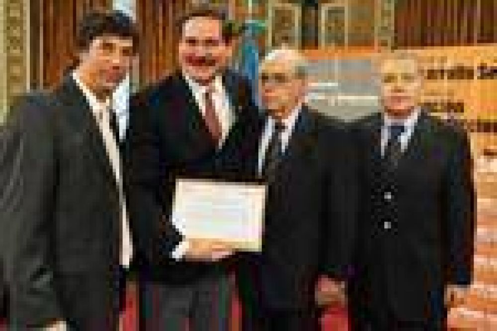 La Provincia capacit� en seguridad vial a 56 agentes de San Nicol�s 
