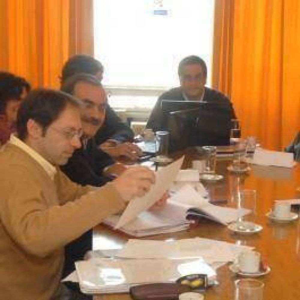 Para el Interbloque, son m�s de 5 mil los puestos que pretende incorporar la provincia 